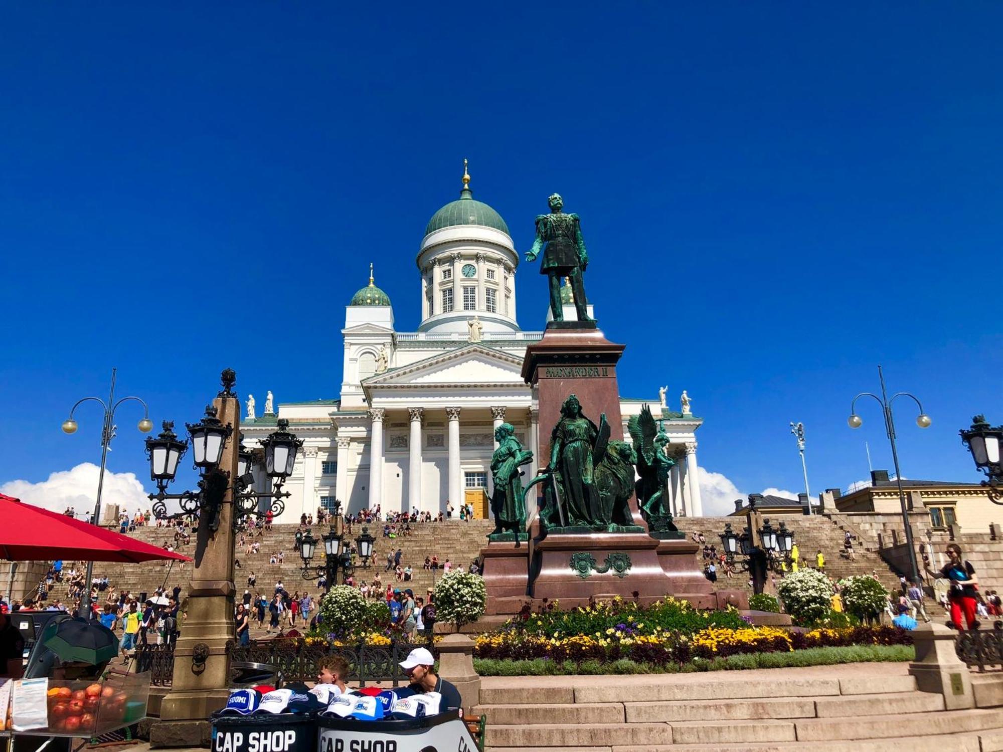 Scandinavian Home In Heard City Хельсинки Экстерьер фото
