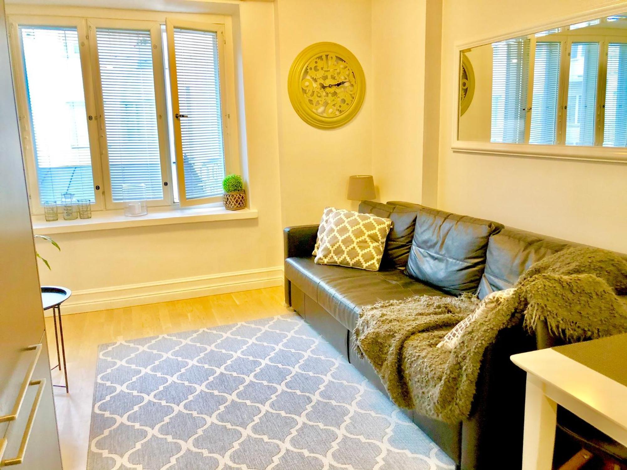 Scandinavian Home In Heard City Хельсинки Экстерьер фото